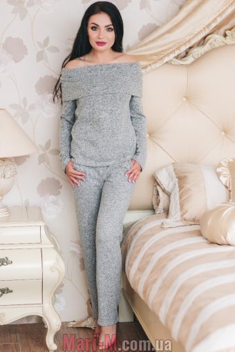  - /     1320 Shato Shato     