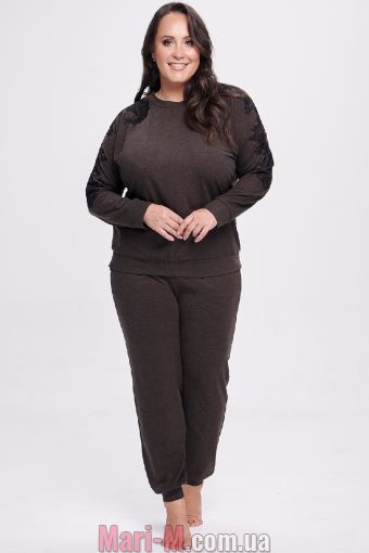  - /        2715 Shato Shato     